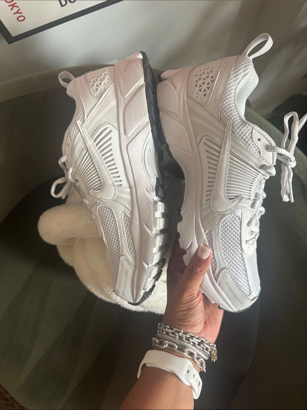 Nike Vomeros Light Grey Sz 7Y
